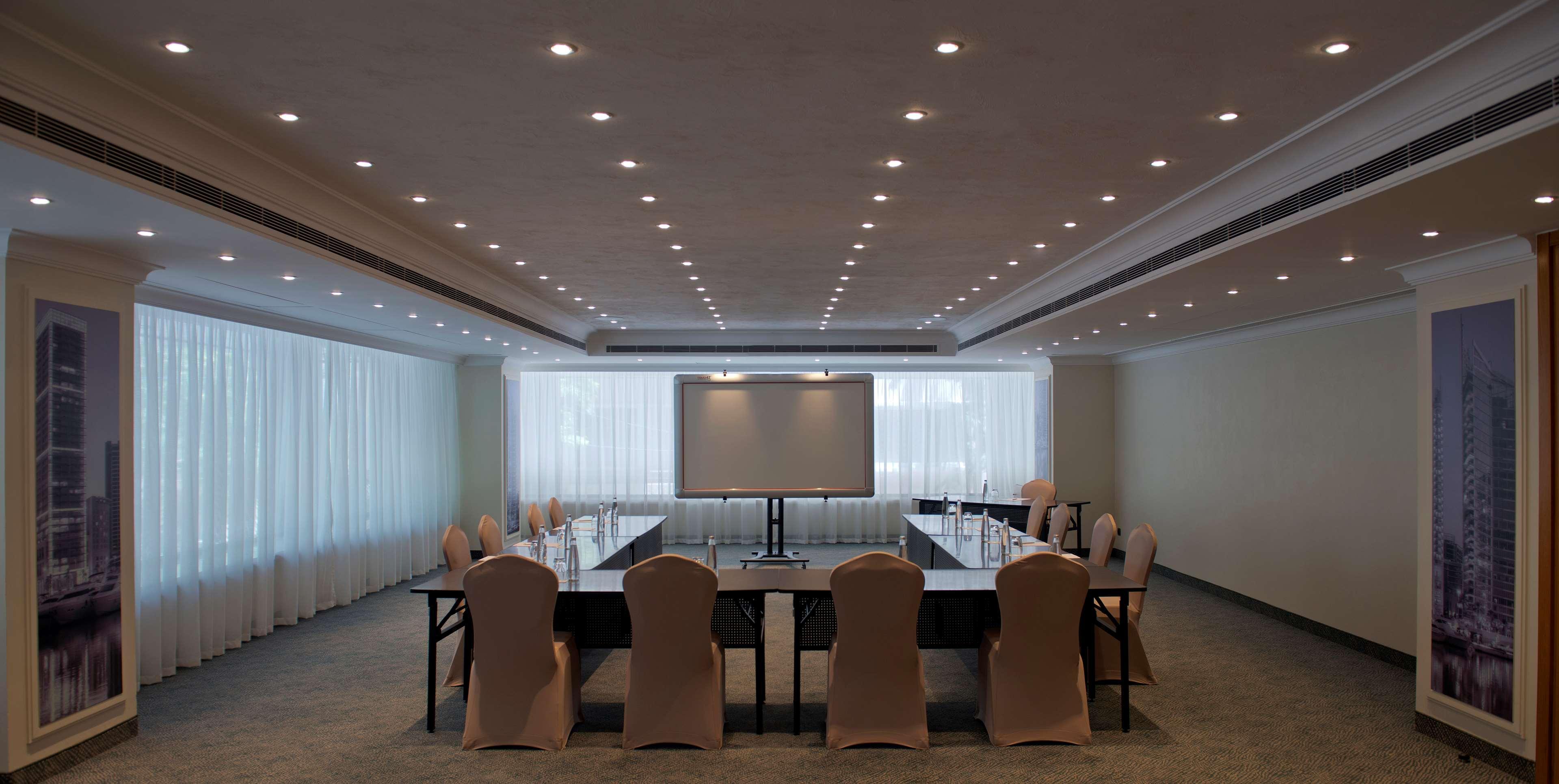 Radisson Blu Martinez Beirut Hotel Kültér fotó Meeting room
