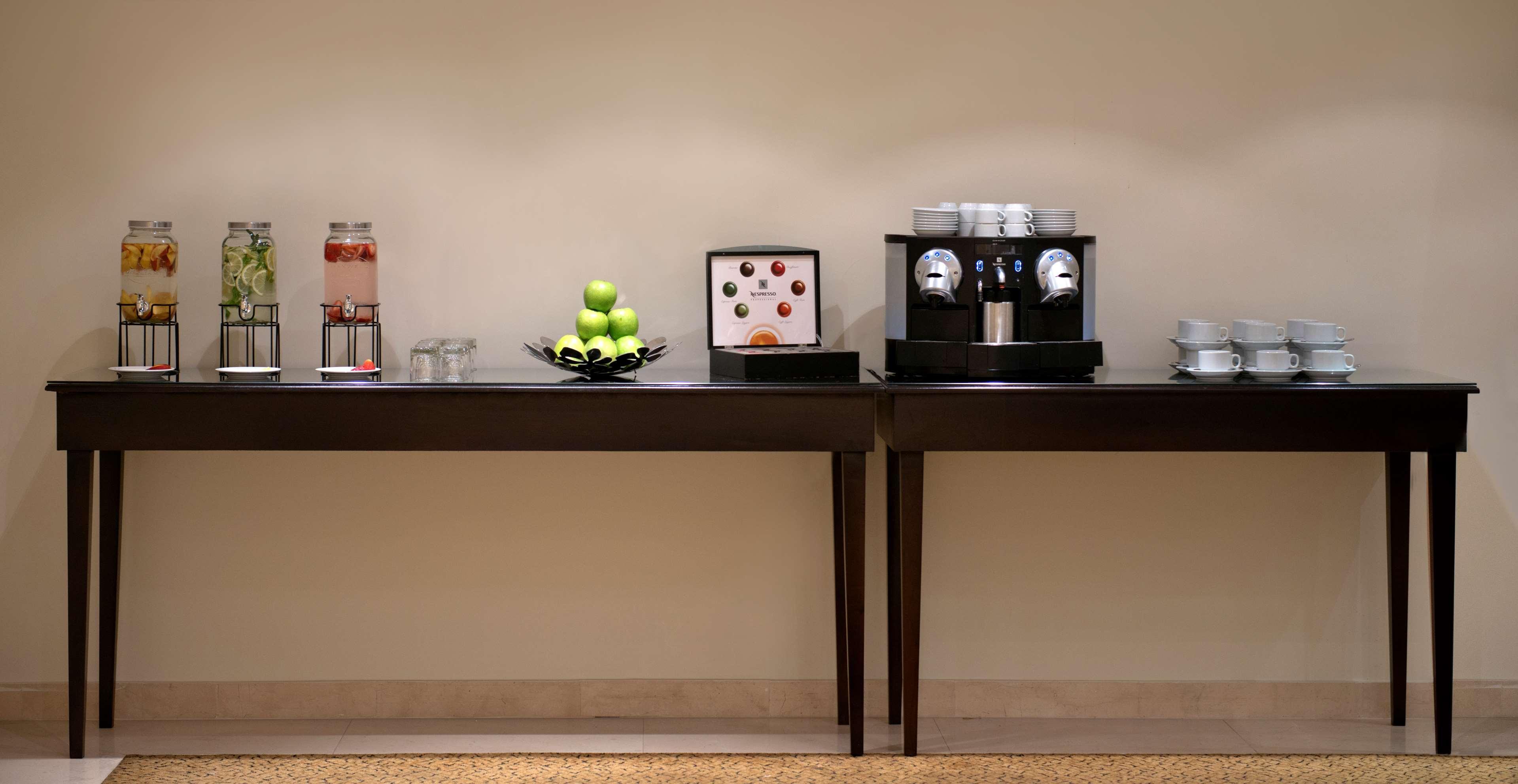 Radisson Blu Martinez Beirut Hotel Kültér fotó A Nespresso machine in a hotel