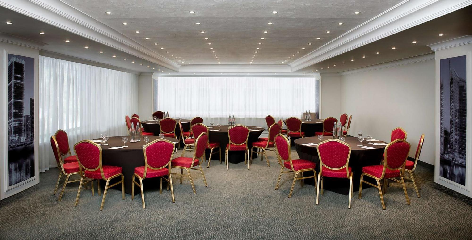Radisson Blu Martinez Beirut Hotel Kültér fotó Meeting room