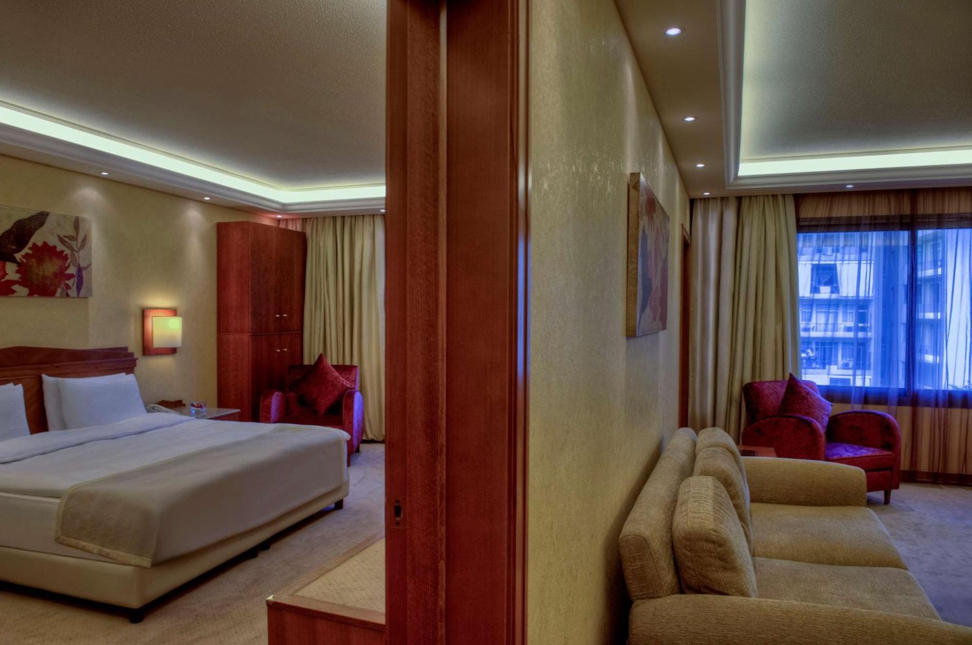 Radisson Blu Martinez Beirut Hotel Kültér fotó Suite